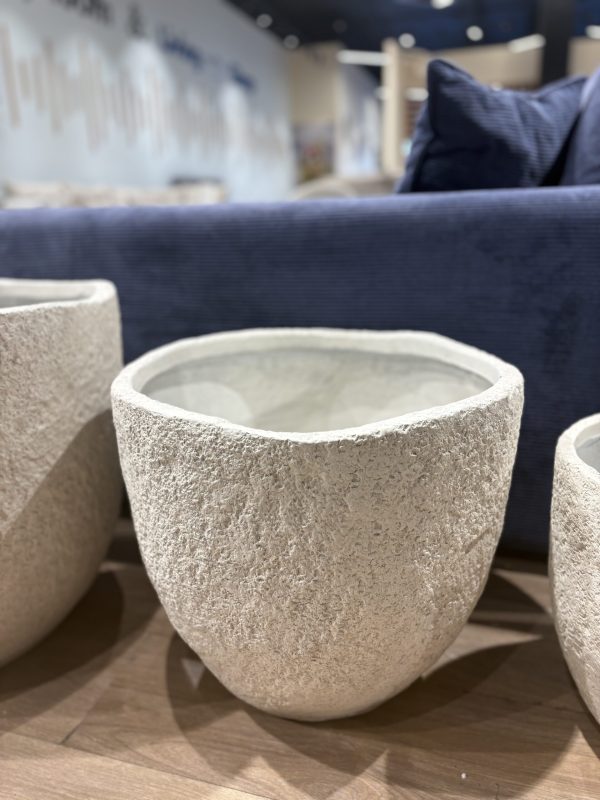 מעמד לעציץ לבן רחב בינוני